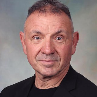Dr Roberto P. Benzo