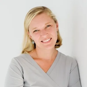 Dr Nicola Graham